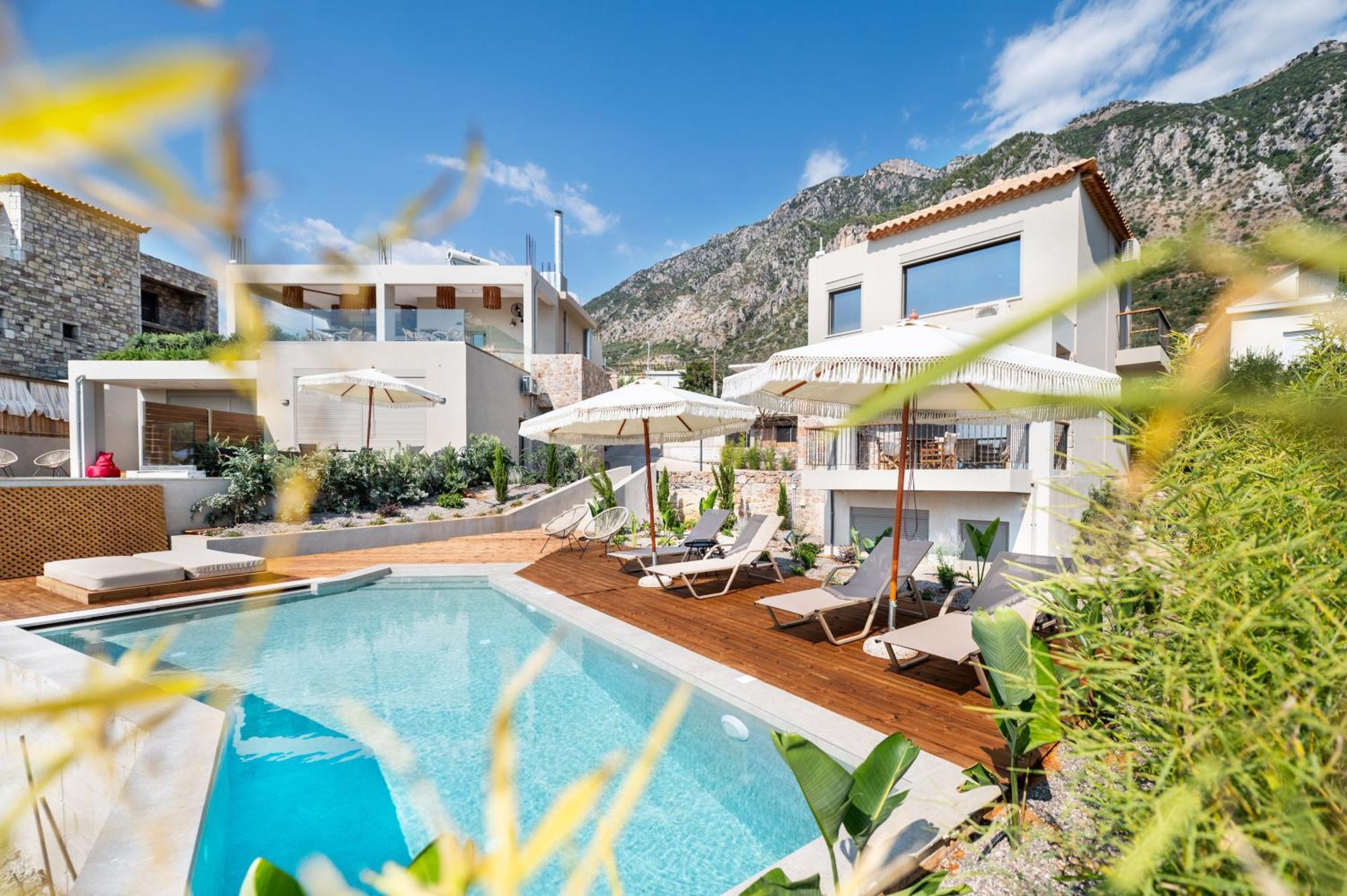 Petradi Suites Kalamata Exterior photo